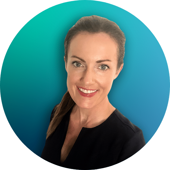 Karen Hind presenting the webinar “TBS Reveal: one-click AI bone fragility assessment from radiographs” at ECR 2026